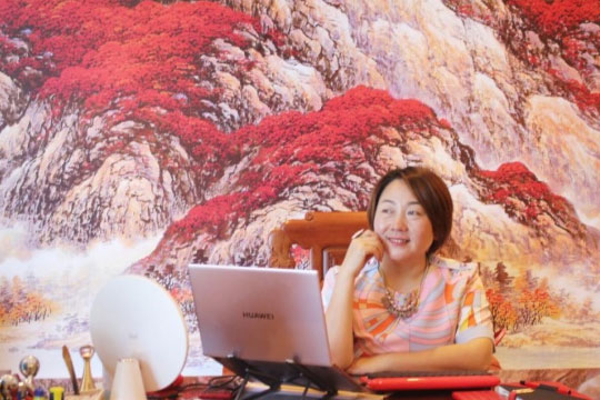 数字音视工程网 | 专访谈球吧掌舵人龙平芳：登高望远天地阔，肝胆相照一心同